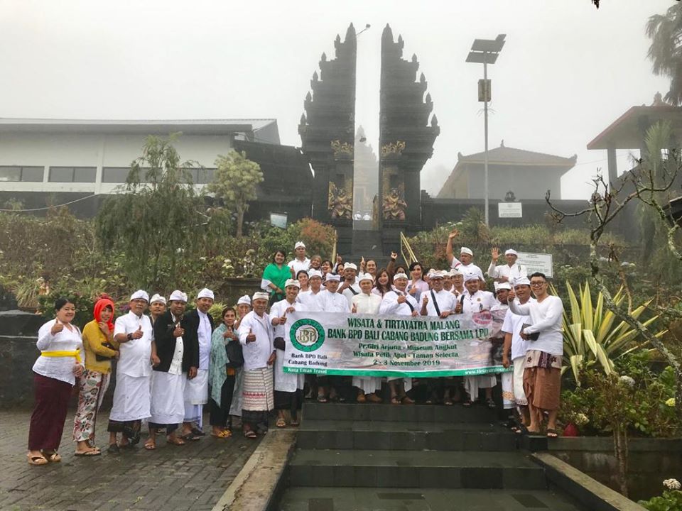 pura-giri-arjuna-malang