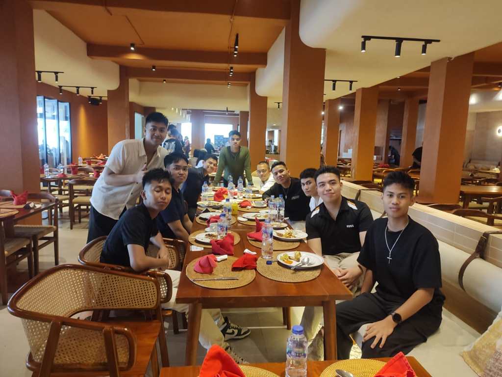 grand-puncak-sari-restaurant